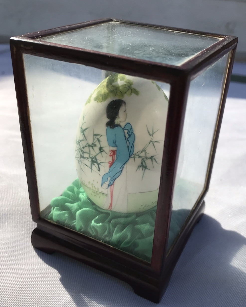 Vtg Asian Hand Painted Art Chinese Egg Display Case Home Decor Figurine Geisha