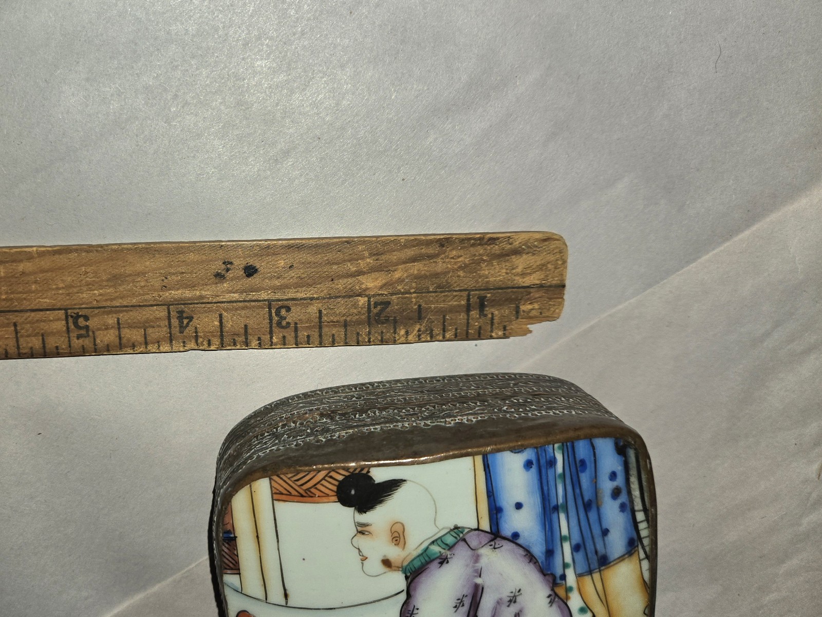 Vtg Chinese Asian Porcelain Shard Lid Trinket Box 3.5″x 5.0″ Silver Over Brass
