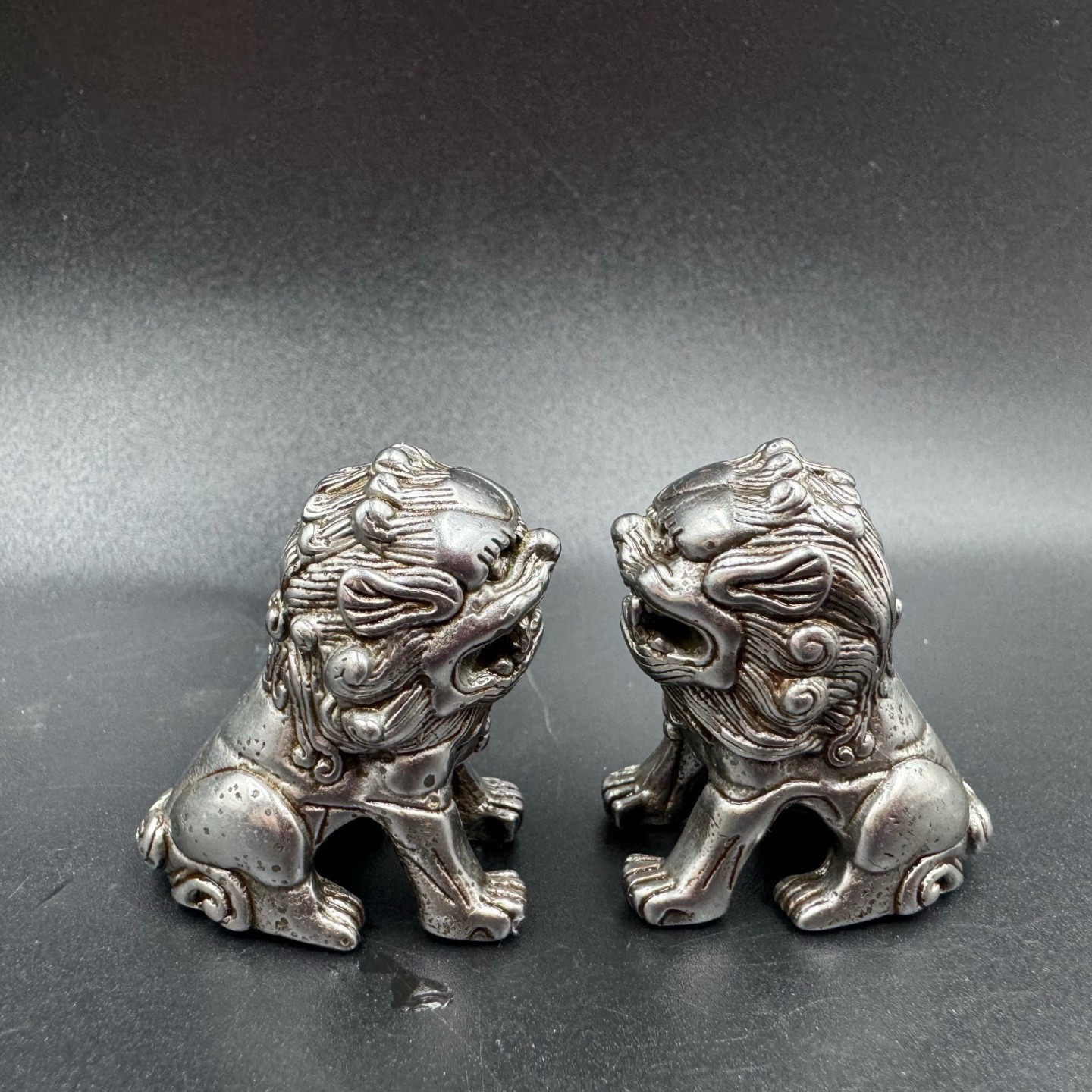 Pair Silver Tone Metal Chinese Foo Dog Lion Mini Statues Feng Shui Protection