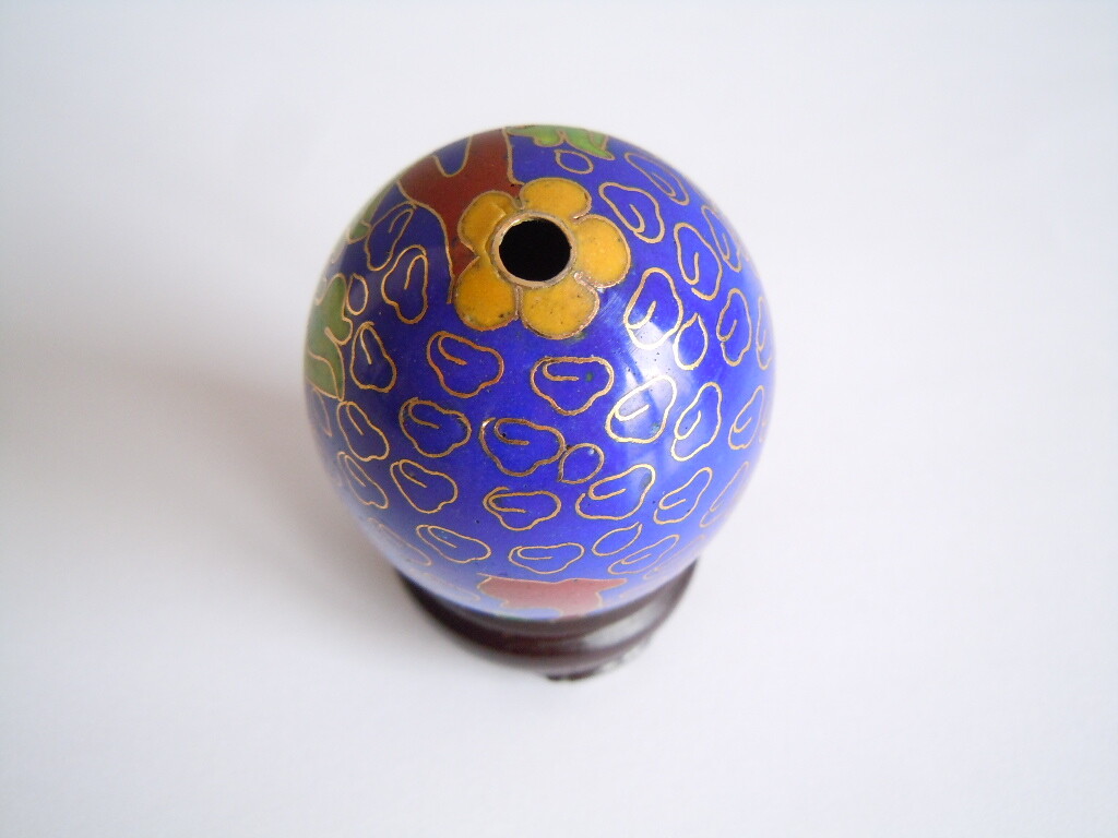 Cloisonne Egg Dark Blue Colorful Gold Tone Wooden Base Stand 43.6 g/6.3 x 4.1 cm
