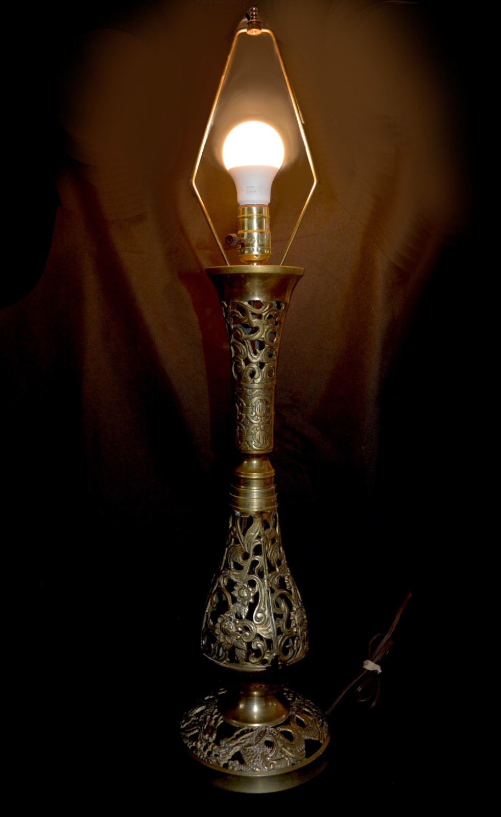 Brass Table Lamp Vintage Chinoiserie Chinese Dragon Pierced Art Sculpture Flower