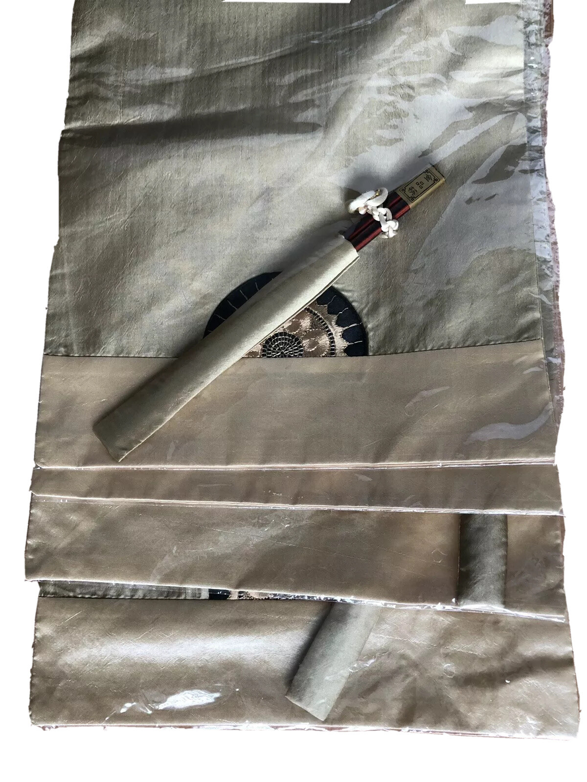 Amazingly Stunning Asian Style Set Of 4 Silk Golden Tone Placemat & Chopstick BN