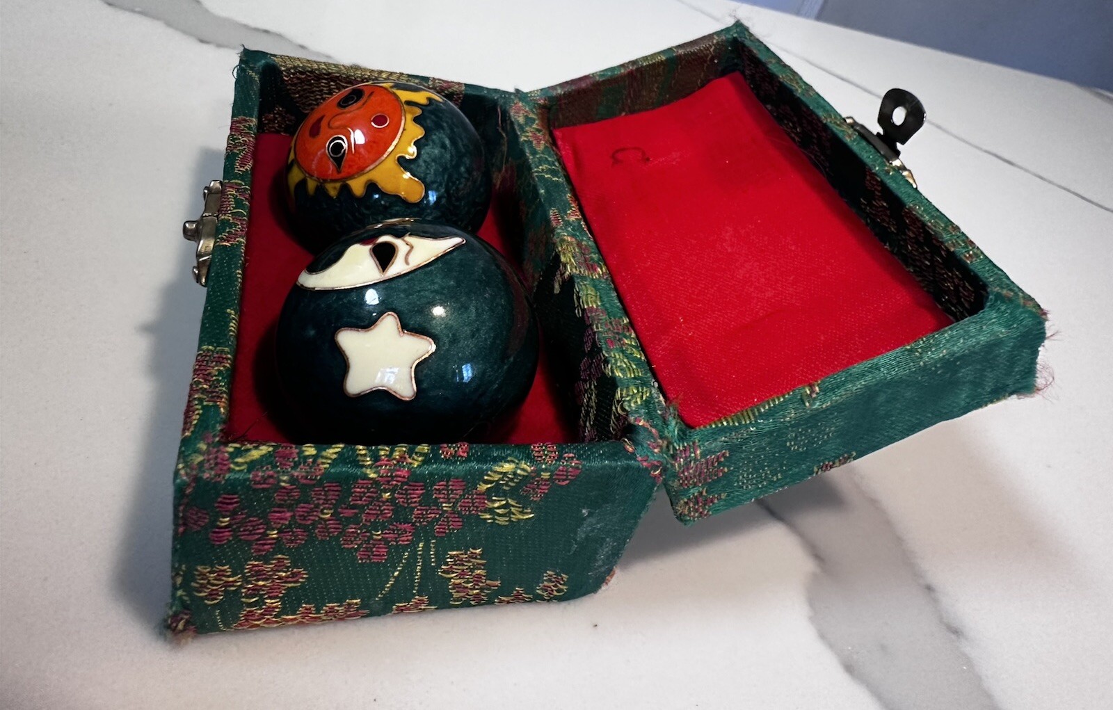 Vintage Iron Ball Health Set Moon 🌙 Sun 🌞Musical Baoding Balls Stress