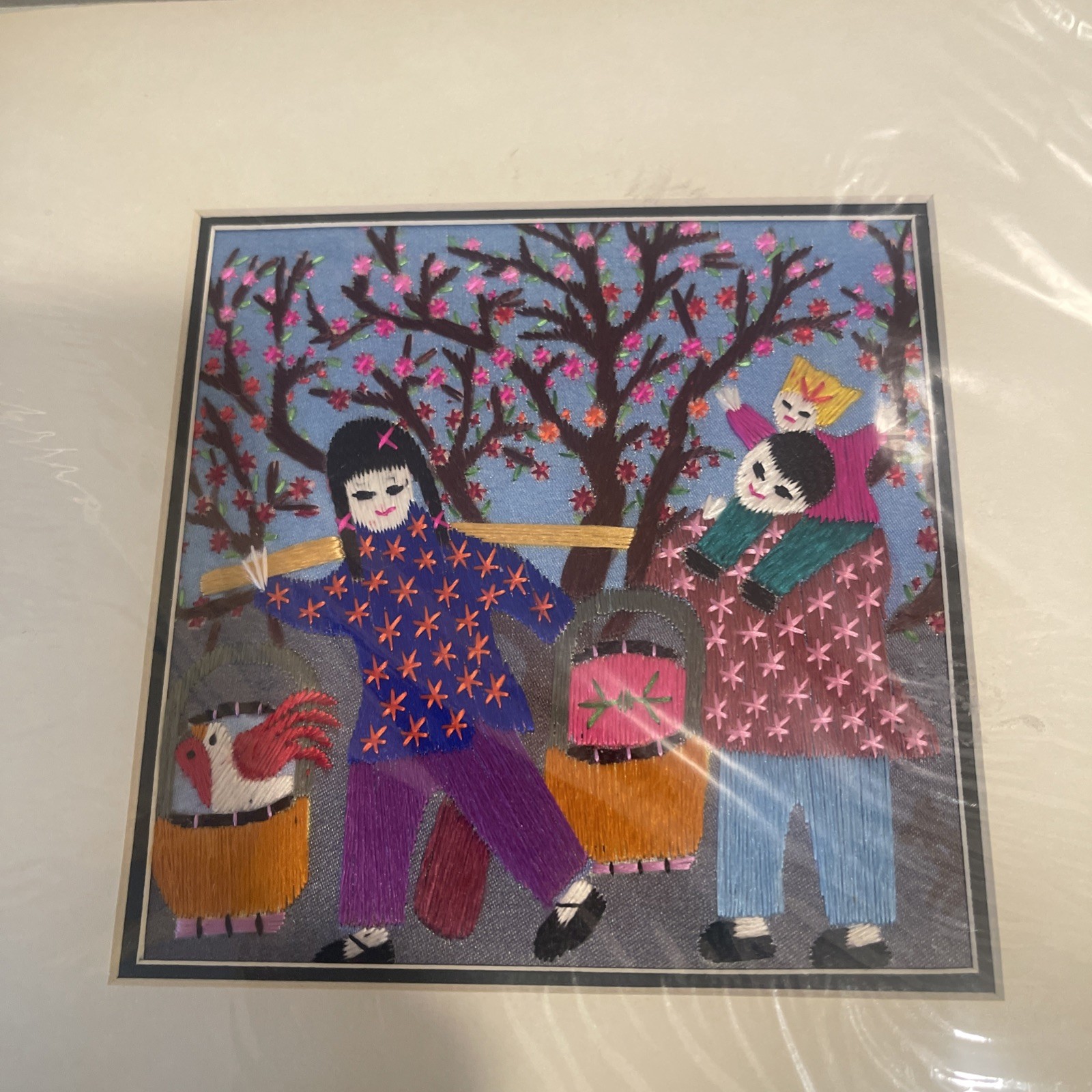 Chinese Embroidery Handmade Frame Stunning Traditional Artwork Silk 4.5 X 4.5”