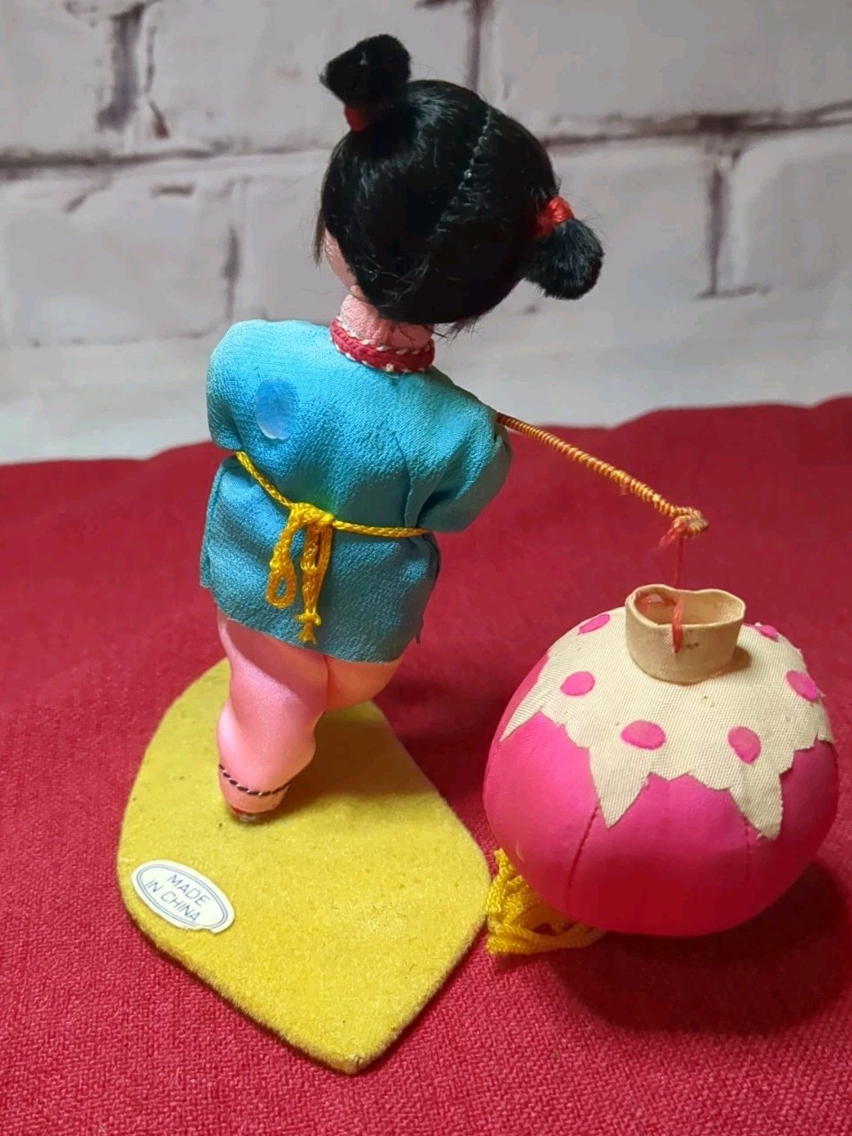 Vintage Peking Silk Doll Figure, Asian Girl Chinese Painted Face Lantern 5″ Tall