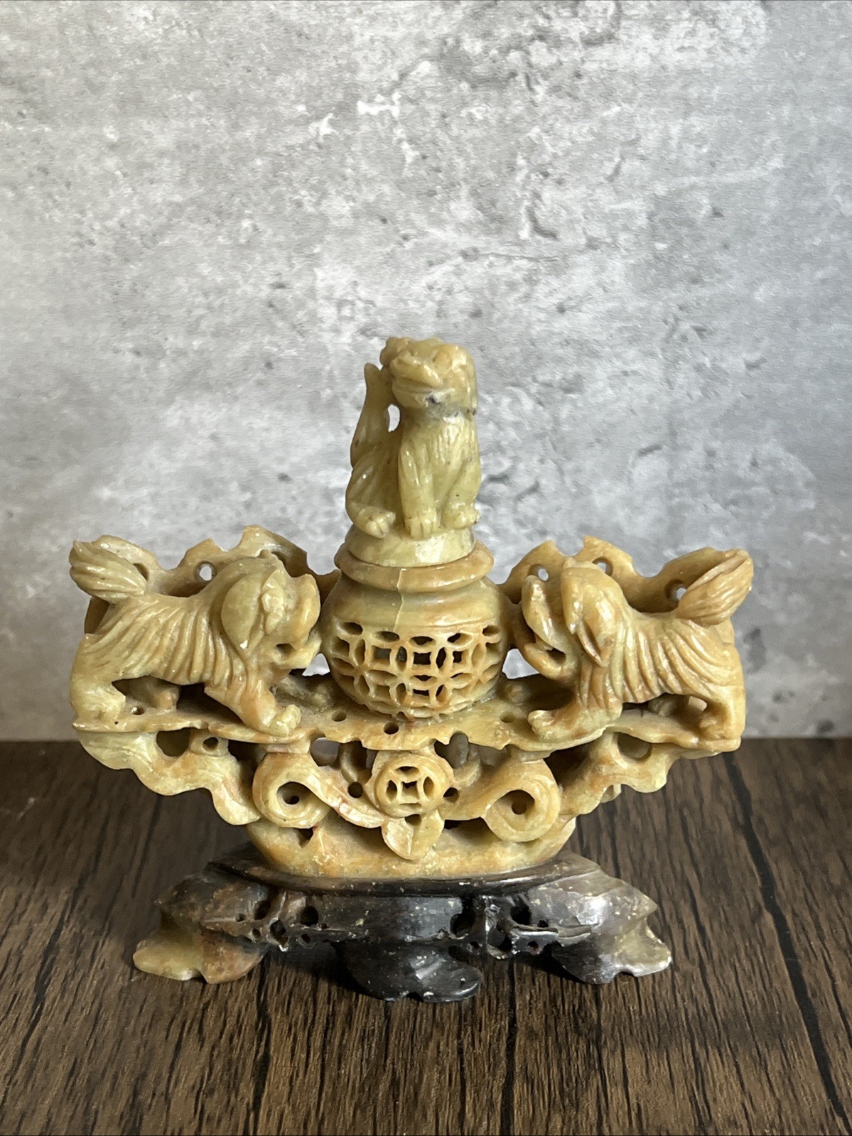 VINTAGE HAND CARVED SOAP STONE INCENSE BURNER FOO DOGS/LIONS CHINA 4×4