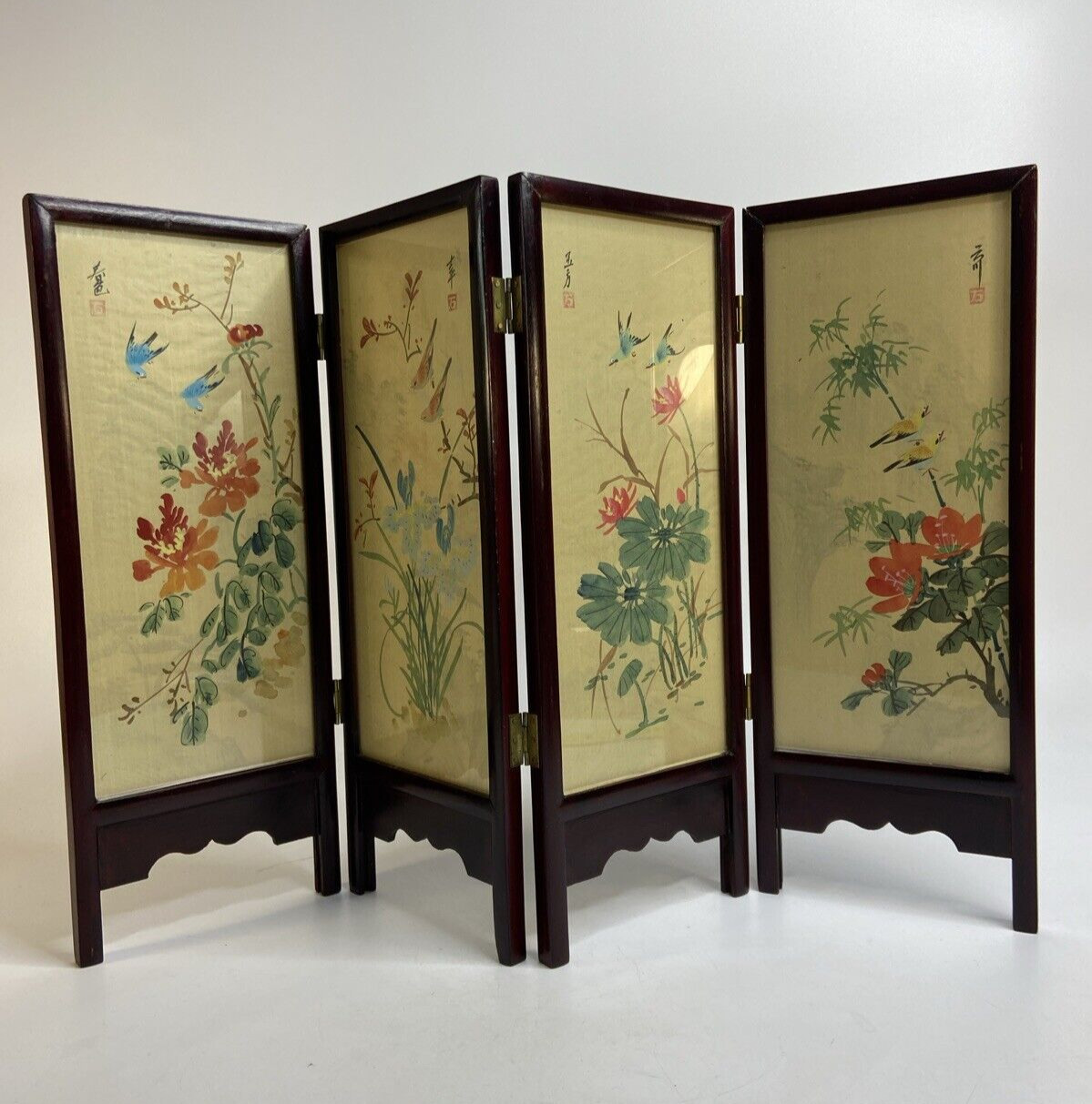 Vintage Chinese 4 Panel Folding Screen Hand Painted Silk 14.5 x 22 Chinoiserie