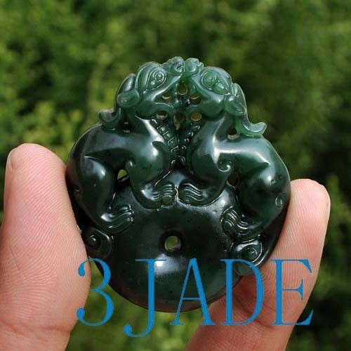 Natural Green Nephrite Jade Carving : Lions/Foo Dogs Amulet Pendant Chinese Art