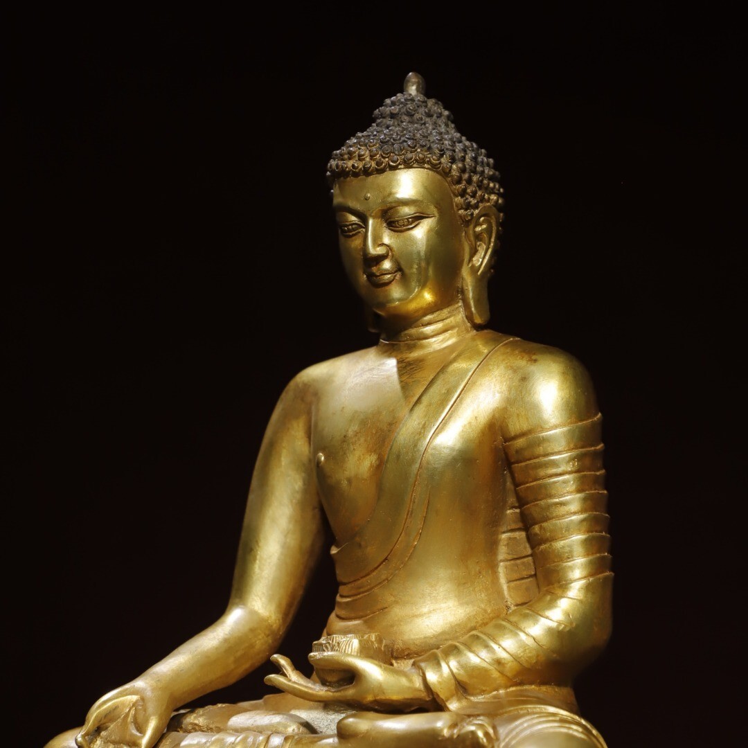 Bronze gilded statue of Amitabha Buddha