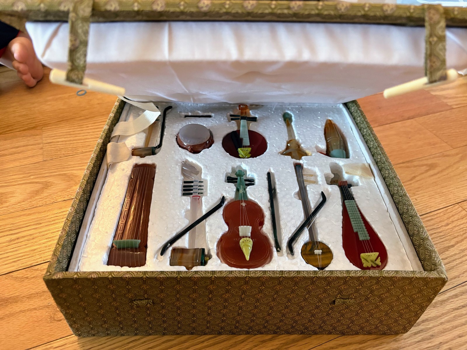 Vintage Semi Precious Jade & Agate Miniature Musical Instrument & Stand