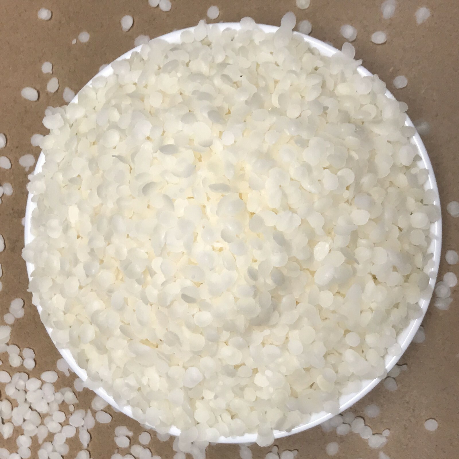 4 LB Pure Natural White Beeswax Pellets for Candle Soap Making Cosmetic Grade
