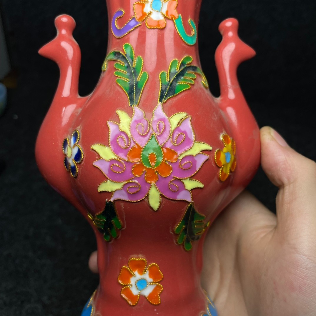 Imperial cloisonn é enamel multicolored glazed porcelain vase