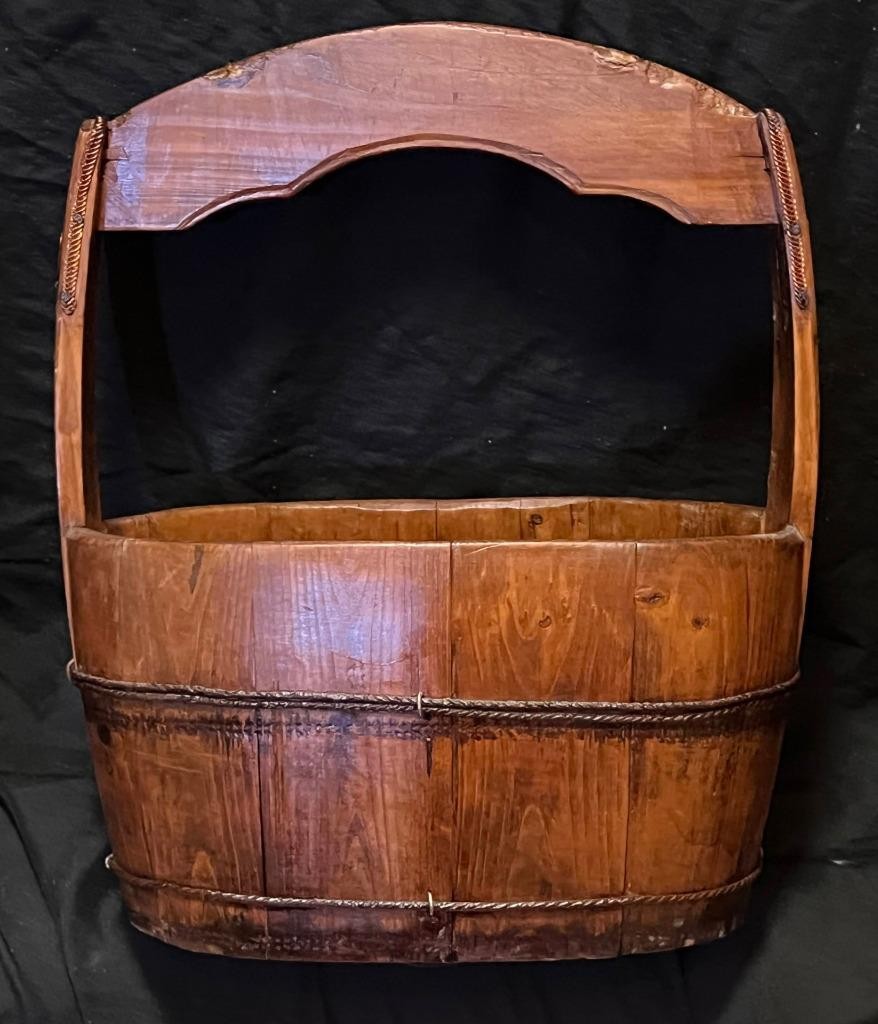 Vintage Old Antique Chinese Asian Art Wood Water Bucket Wooden Handle China Oval