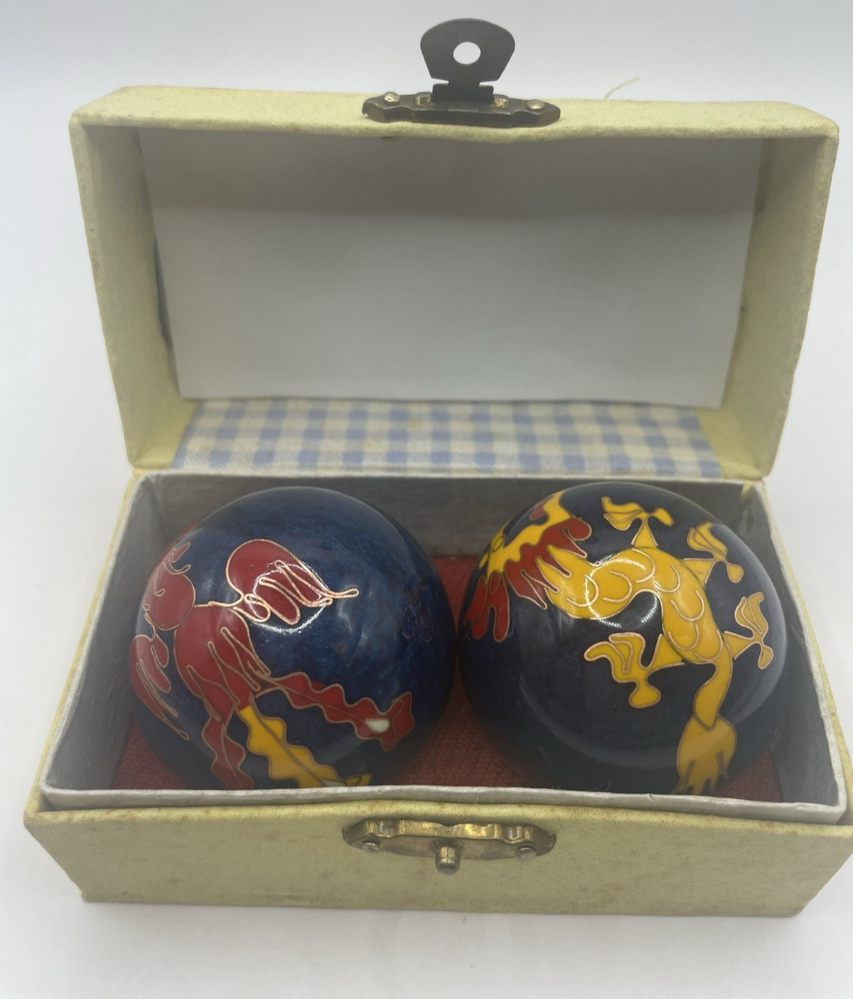 Vintage – Chinese Meditation Balls Chiming – Dragon design w/cloth top box
