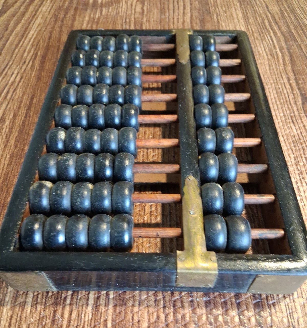 Abacus Black Wood Frame with Brass Brackets 9 Rows & 63 Beads 8” X 5” Vintage