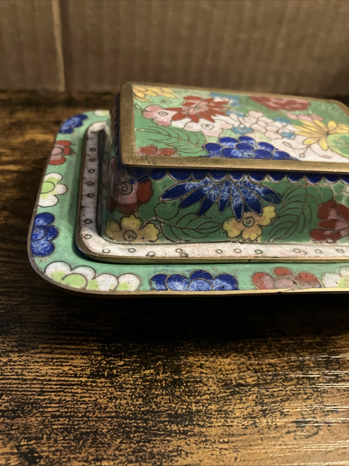 Vintage Chinese Cloisonne Enamel Brass Metal trinket or cache Box w/Lid 3.5×4.5