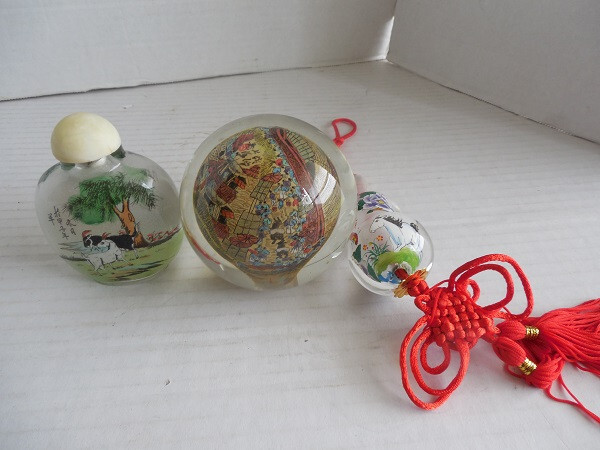 Vintage Chinese Reverse Painted Glass Sphere , snuff bottle + gourd ornament