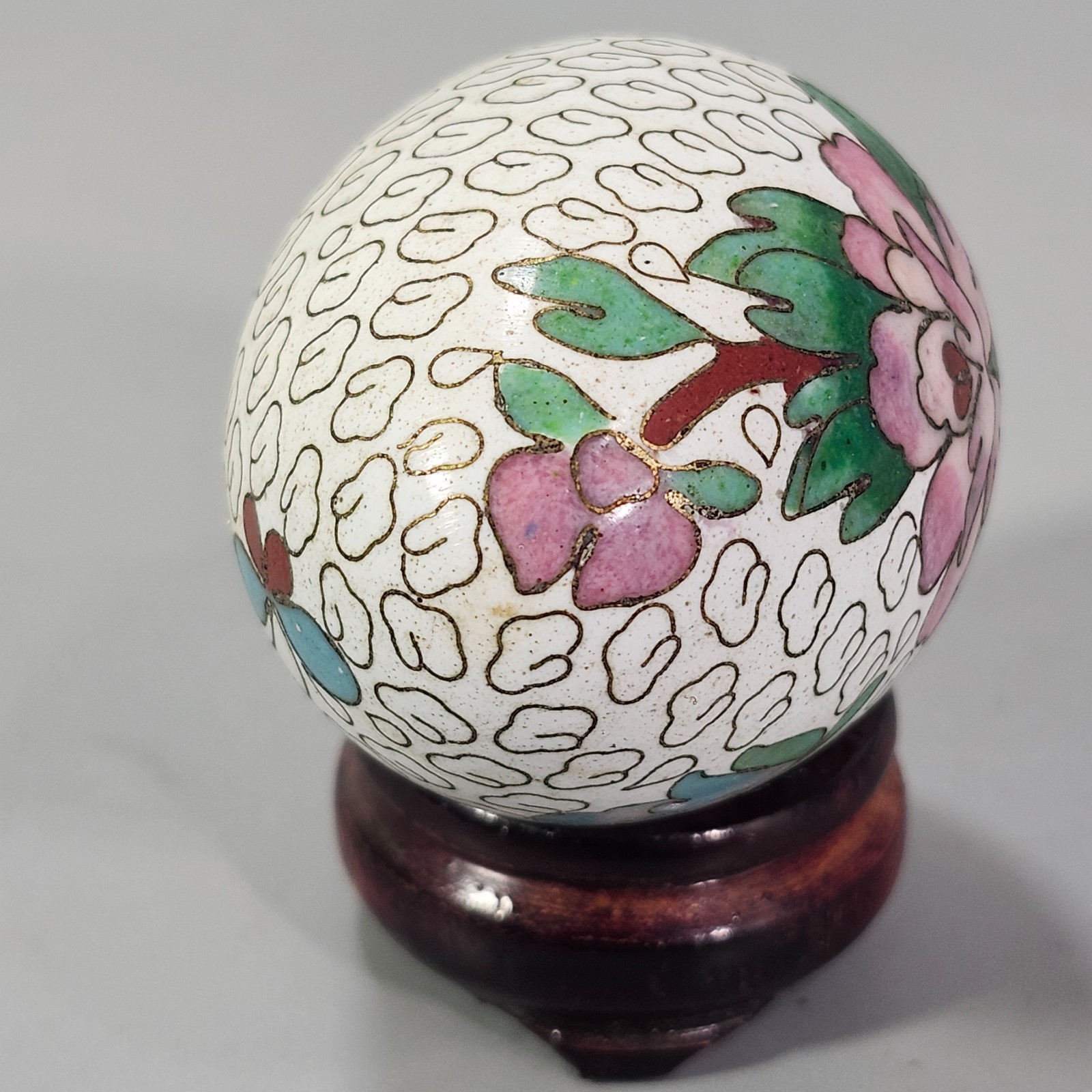 Asian Decor Chinese Cloisonne Egg on Stand 3” White with Cloud and Floral Art