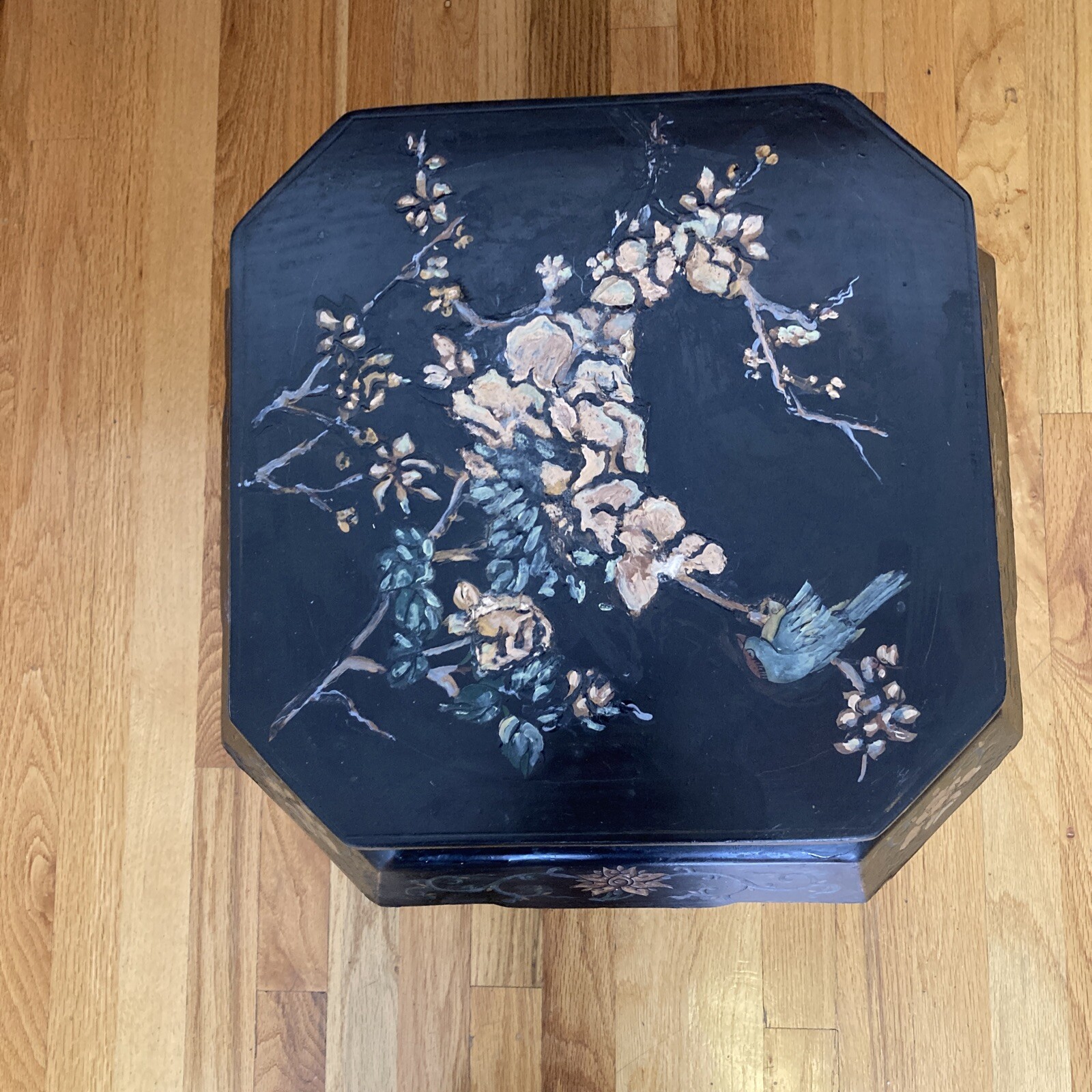 Vintage Chinese Wood Stool / Side Table / Plant Stand 18” In Height