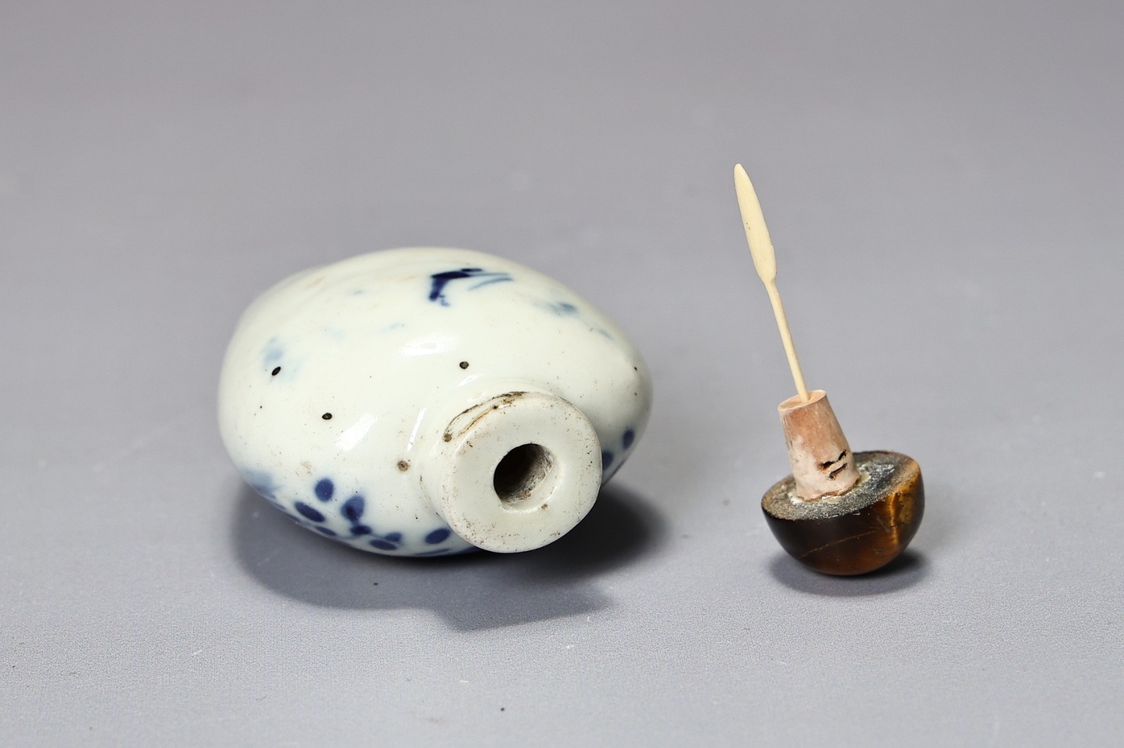 Chinese Blue And White Character Porcelain Snuff Bottle