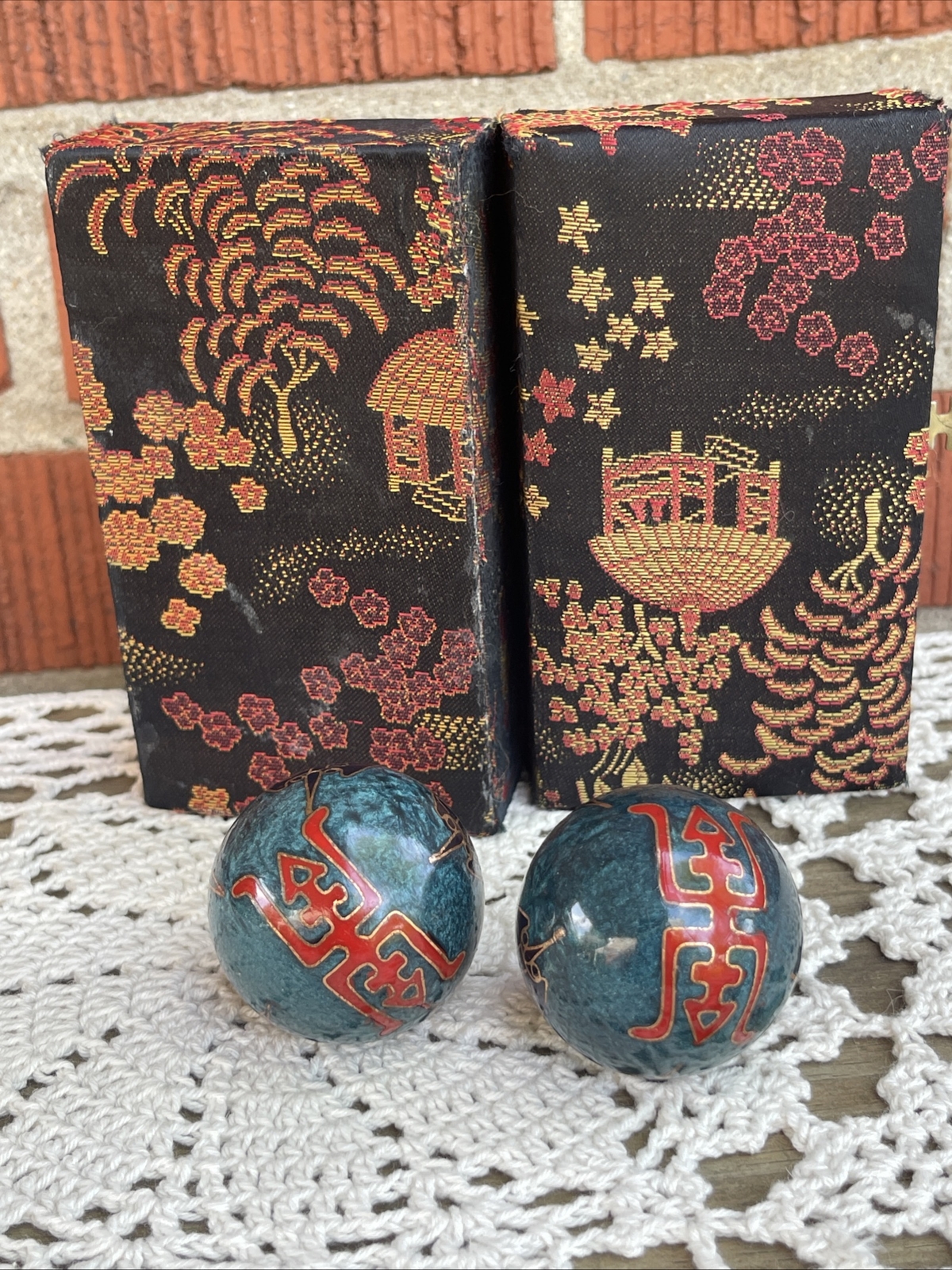 Vintage Shouxing Chinese Stress Relief Meditation Ringing Iron Chime Balls