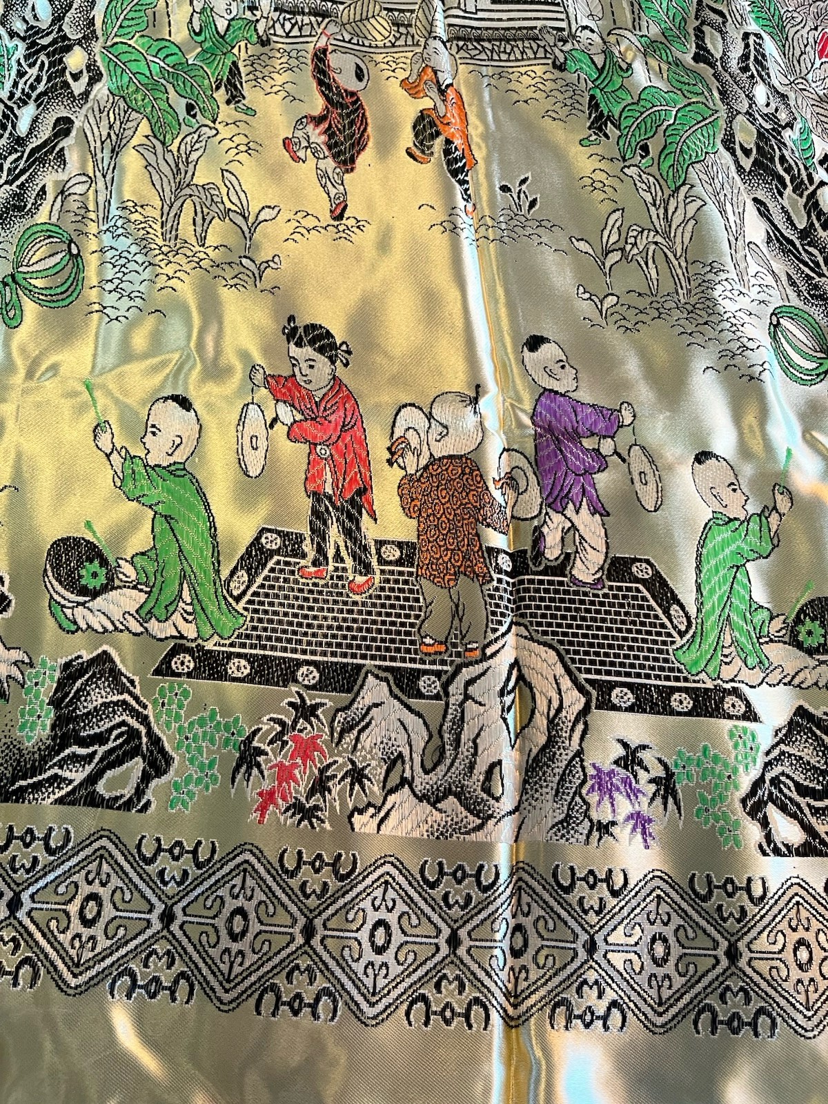 Vintage Large Chinese Silk Brocade Tablecloth Tapestry “Hundred Children” 82×86”