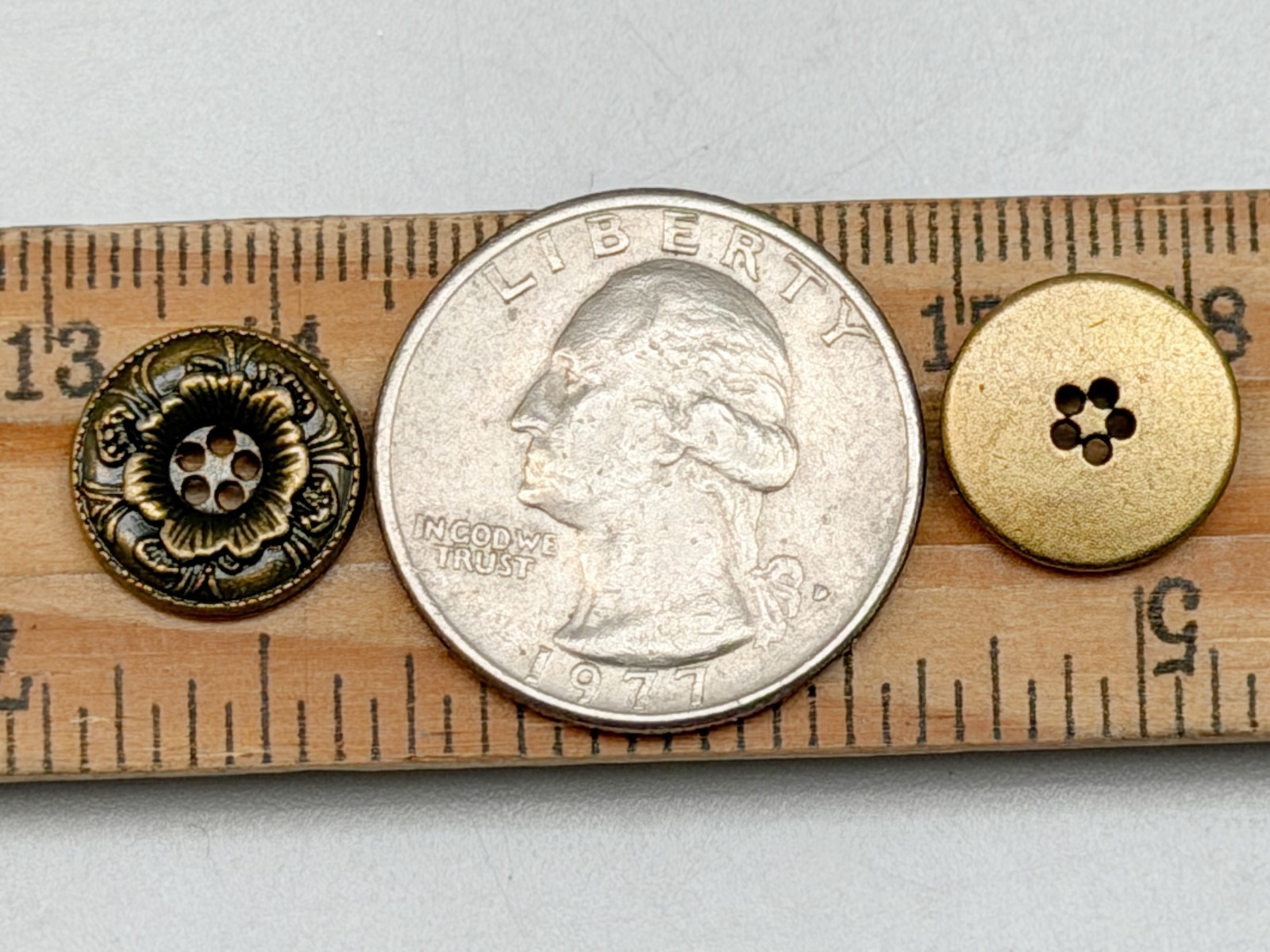 10PC Antiqued Bronze Flower Round Metal Buttons Flat Button 4 Hole 12mm (1/2″)