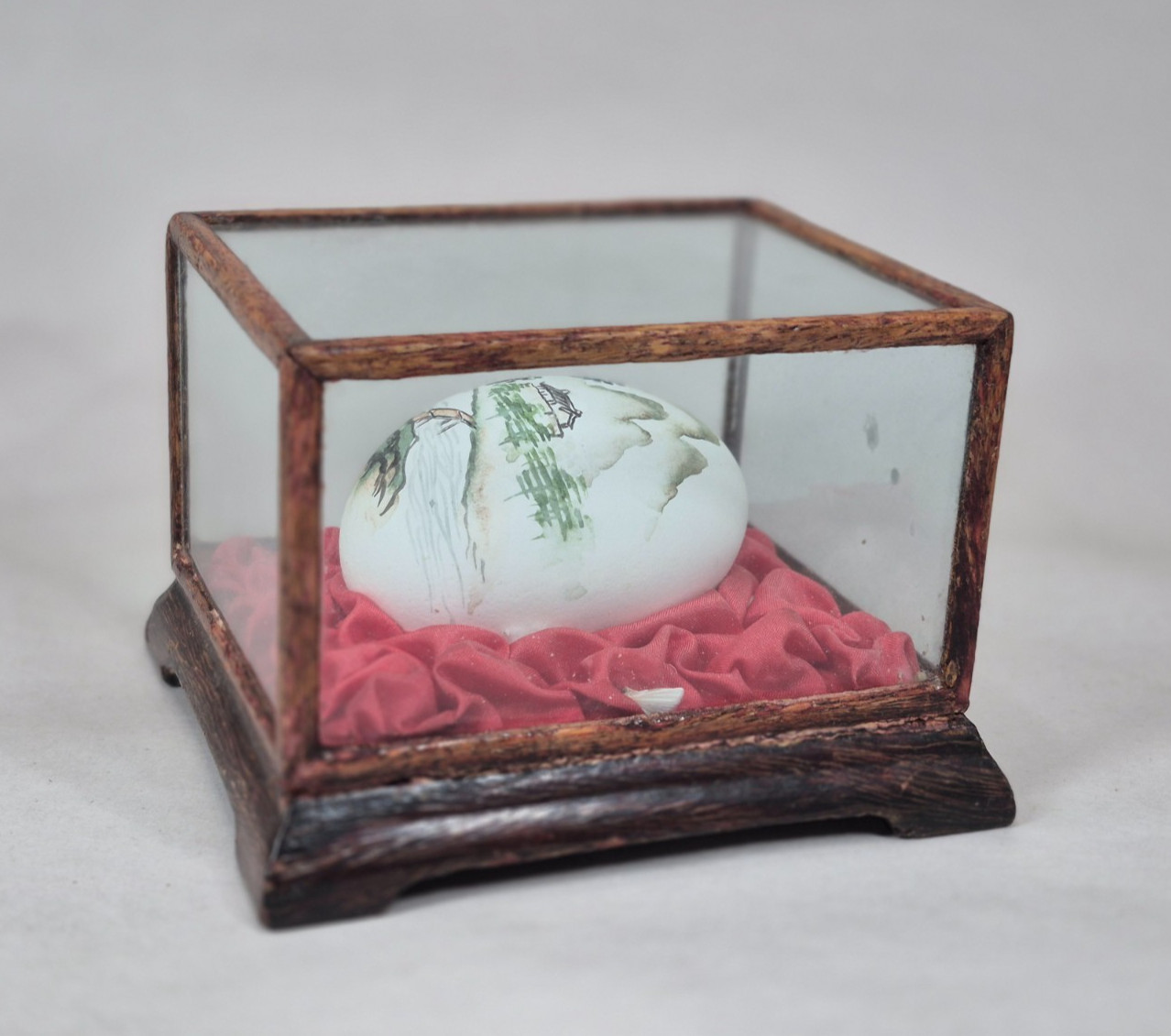 Vintage Asian Hand Painted Egg in Cherry Wood / Glass Case 3.25″ x 4″ x 2.5″