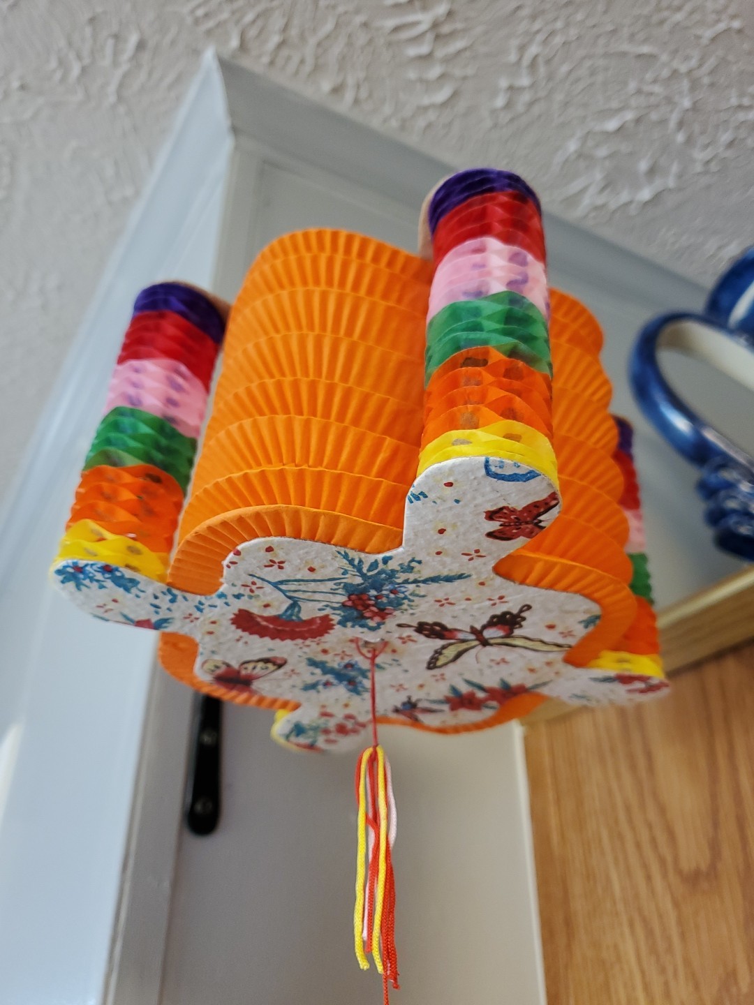 12 Genuine Vintage Chinese Paper Lanterns With Tassels Butterfly Print Cardstock