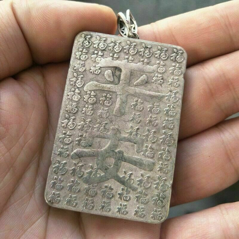 Old China Tibet Silver Handmade Amulet Necklace Pendant Gift Collection Retro