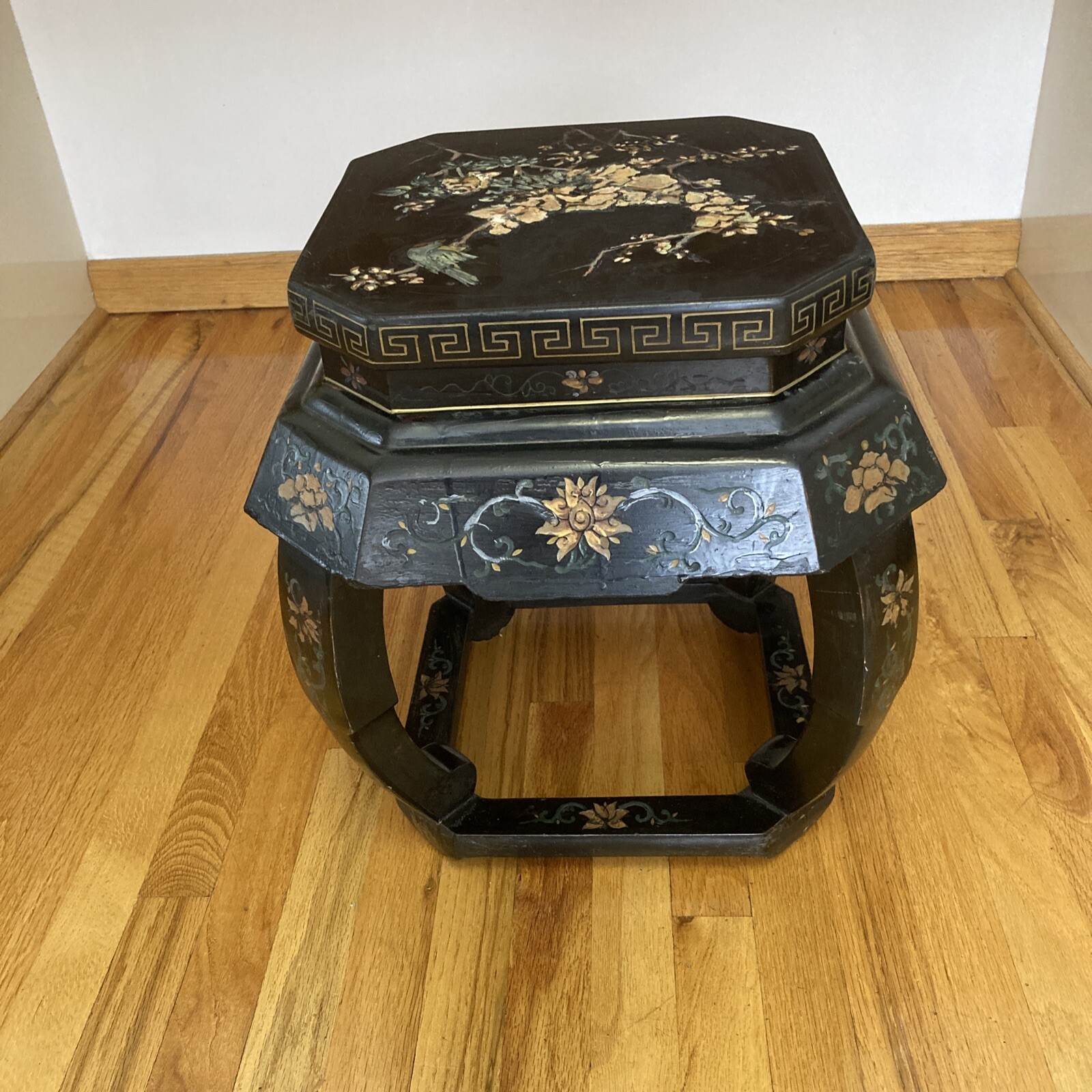 Vintage Chinese Wood Stool / Side Table / Plant Stand 18” In Height