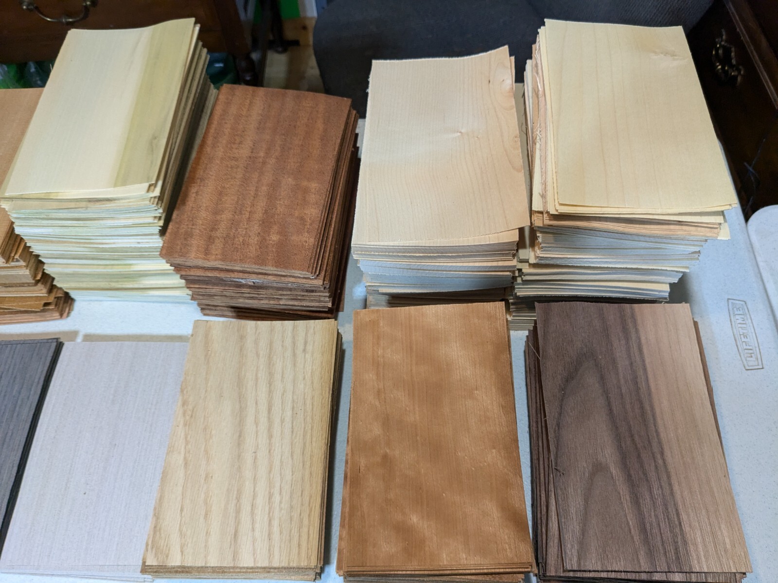 Grab Box full of Mixed WOOD Veneer 5″ x 8″ sheets 55-70 pcs       IC30