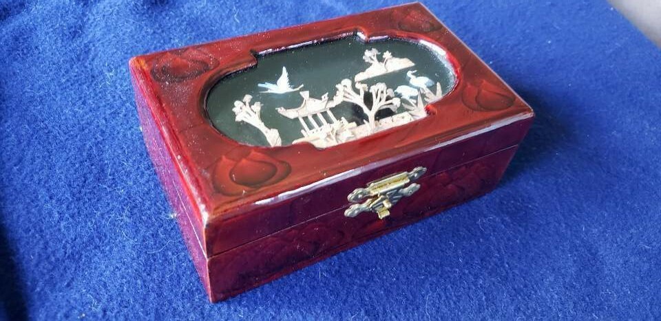 Cork 3D Jewelry Box Shadow Box Glass & Lacquer 6×3.75×2.25″ CHINESE