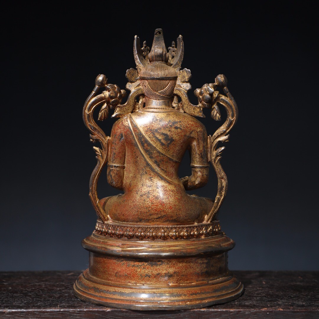 Bronze mud gold statue of the Longevity Buddha