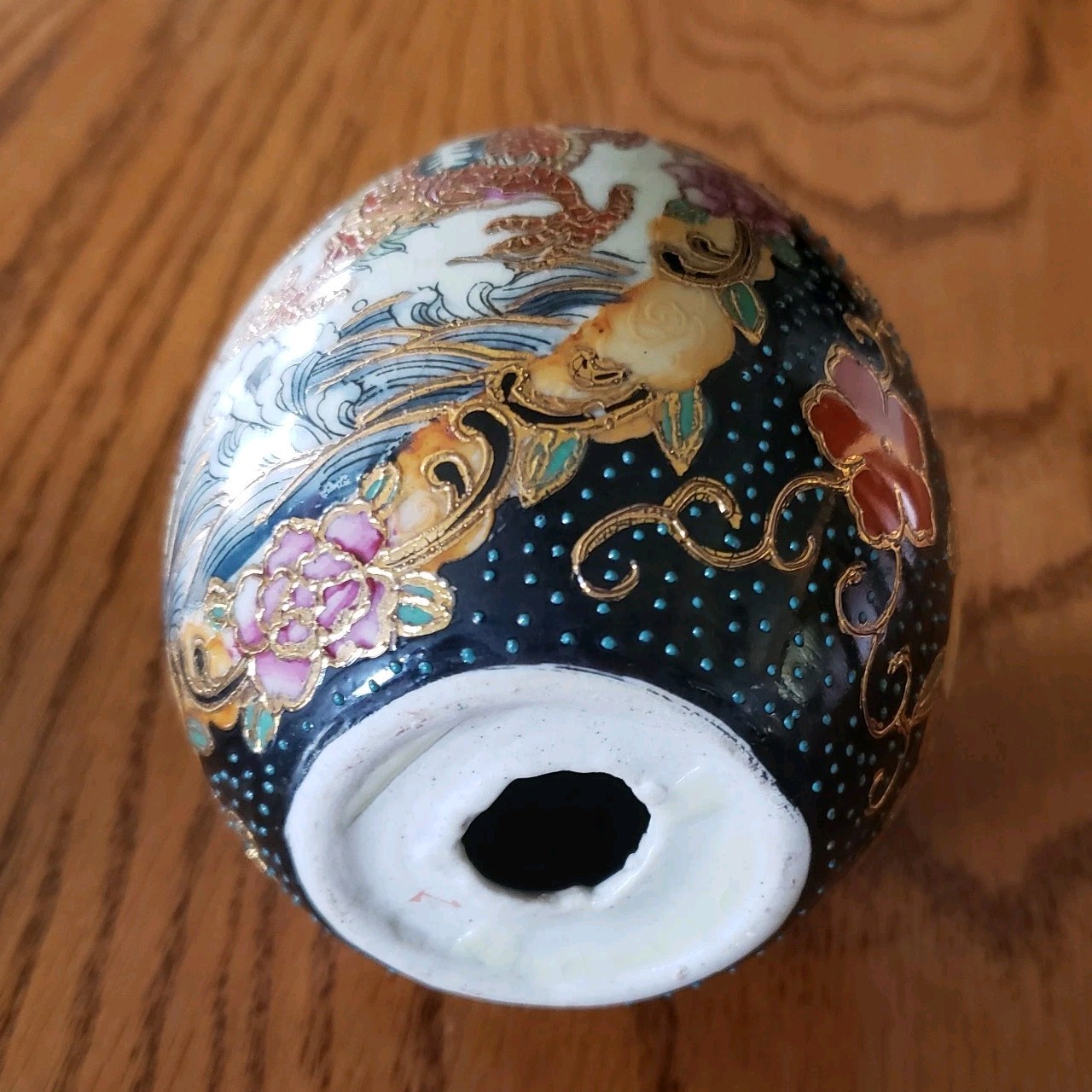 Vtg. Satsuma Style Large Decorative Egg: Left Facing Dragons Gold Gilt 4.5″ Tall