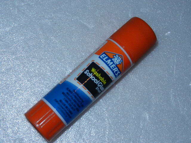 one Elmer’s Disappearing Purple washable School Glue stick elmers 7g / 0.24OZ