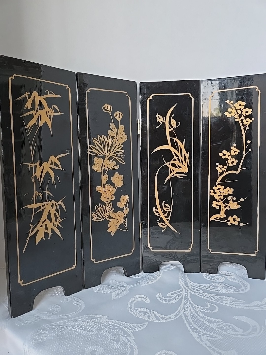CHINESE GEISHA ART 14” Table Top Mother Of Pearl Black Lacquer 4 Wooden Panels