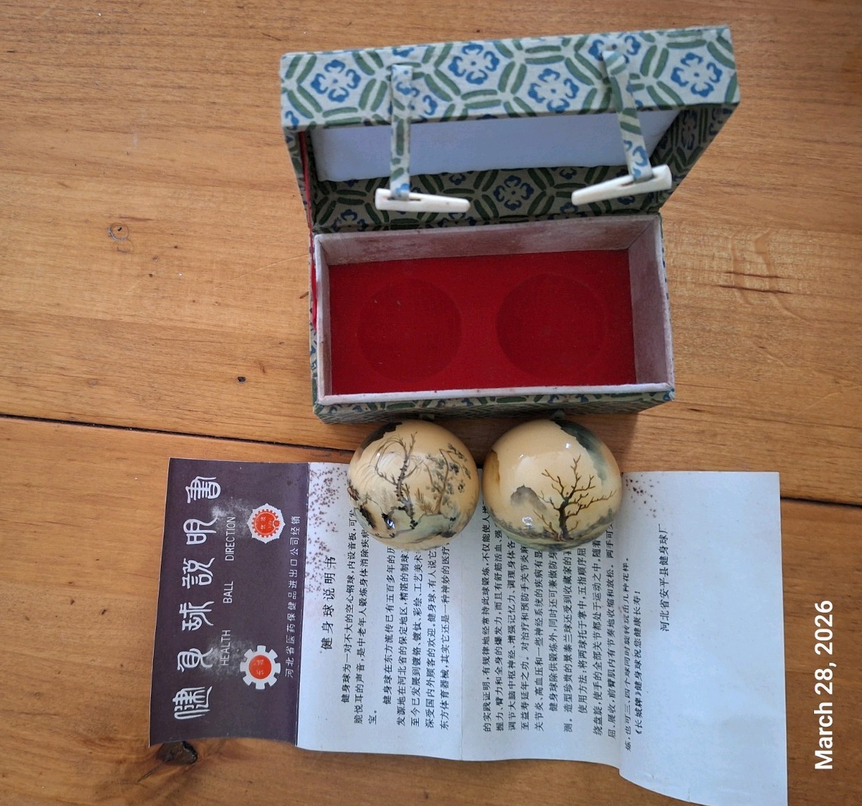 VintageChinese Health Balls W/the original box,directions in English,and Chinese