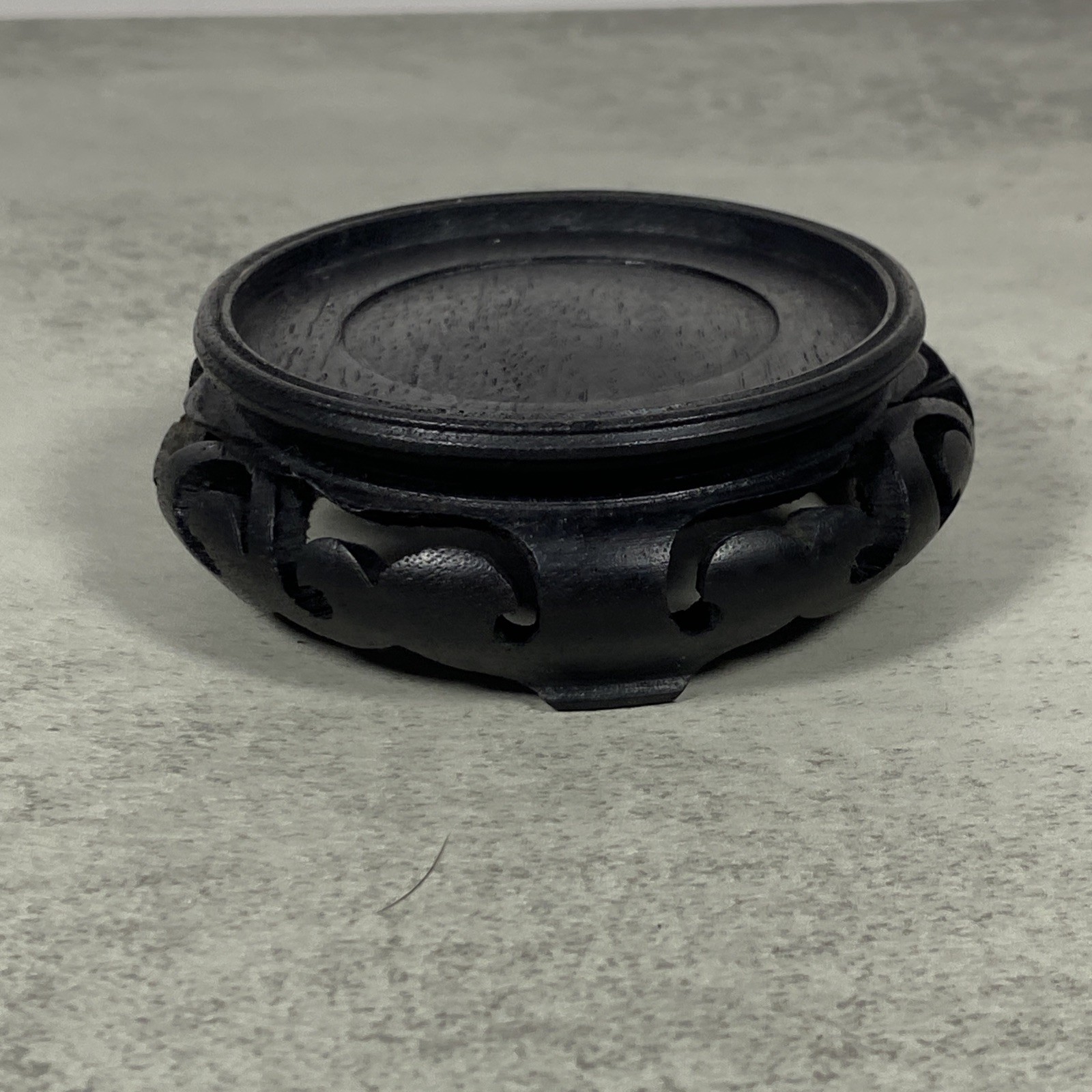 Vintage Chinese Carved Wood Display Stand Ebony Vase Bowl Figurine 3.25″ D FLAW