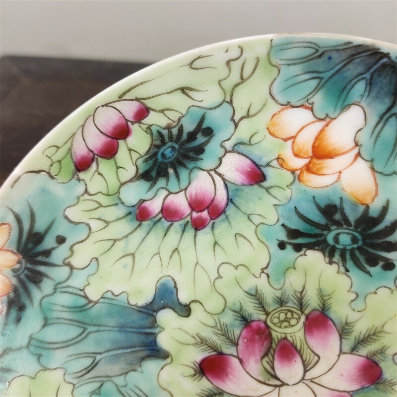 5.3″ Chinese Famille Rose Porcelain Lotus Flower Pool Leaf Plate
