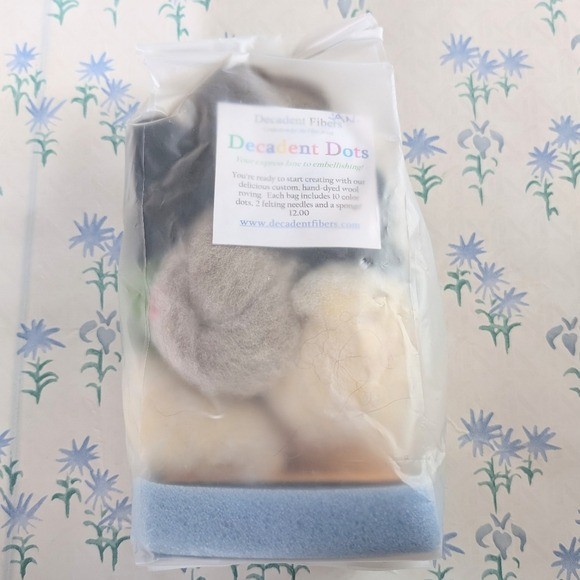 Decadent Fibers Decadent Dots Hand Dyed Wool Roving Fiber NEW Felting Crafting