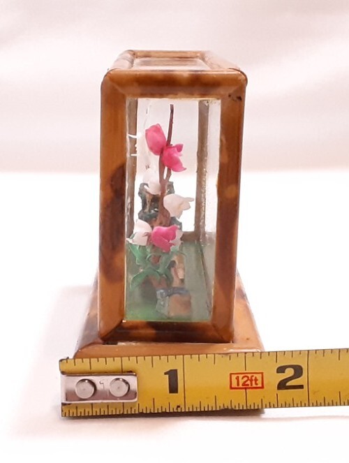 Vtg Asian Oriental 4″ Shadow Box (Bird, Flowers)