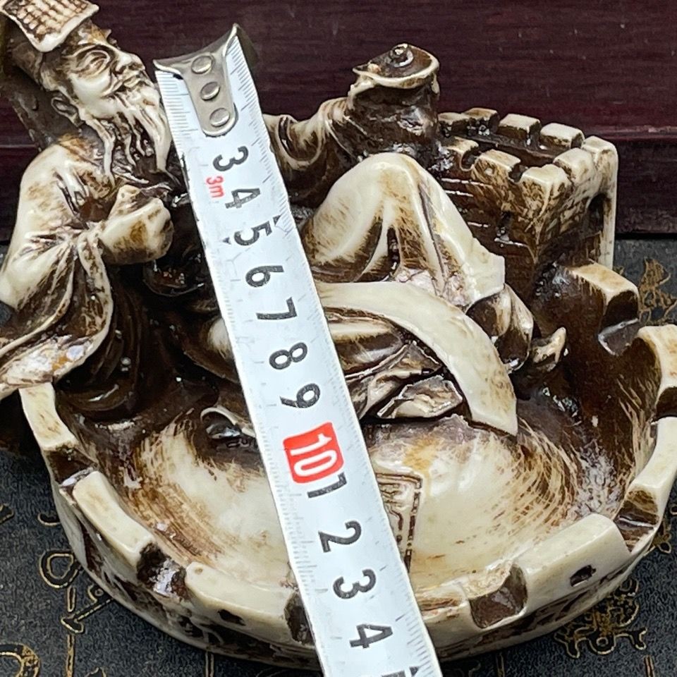Resin Carved Ashtray Home Decor Collectible Display Creative Gift