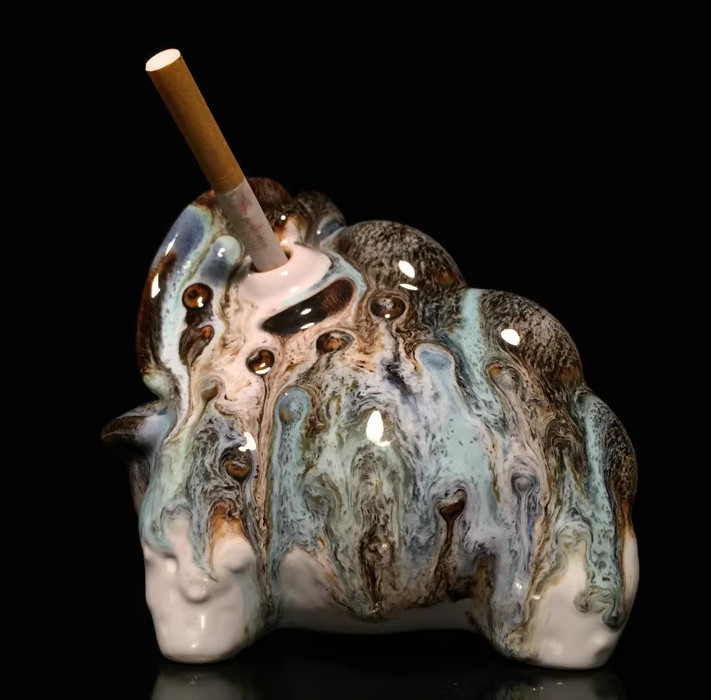 5.1″ Chinese Pottery Porcelain Pure Handcrafted Golden Toad Originality Ashtray