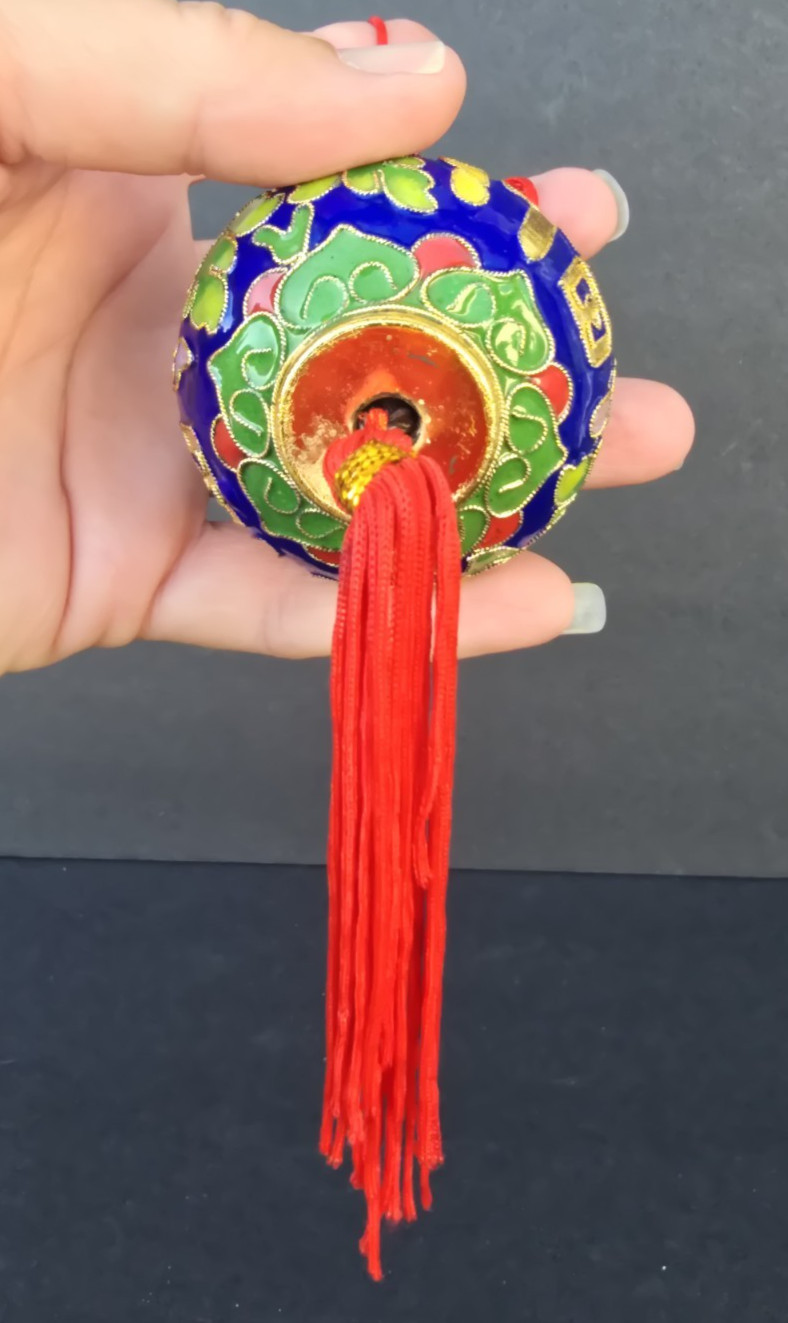 Vtg Oriental Chinese Cloisonne Enamel Ball Gold Red Knot & Tassel Ornament