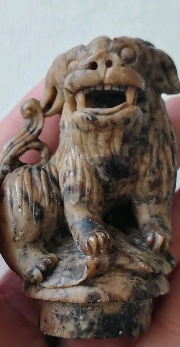 Vintage Chinese Hand Carved Soapstone Incense Burner Top Foo Dog 3″ Figurine