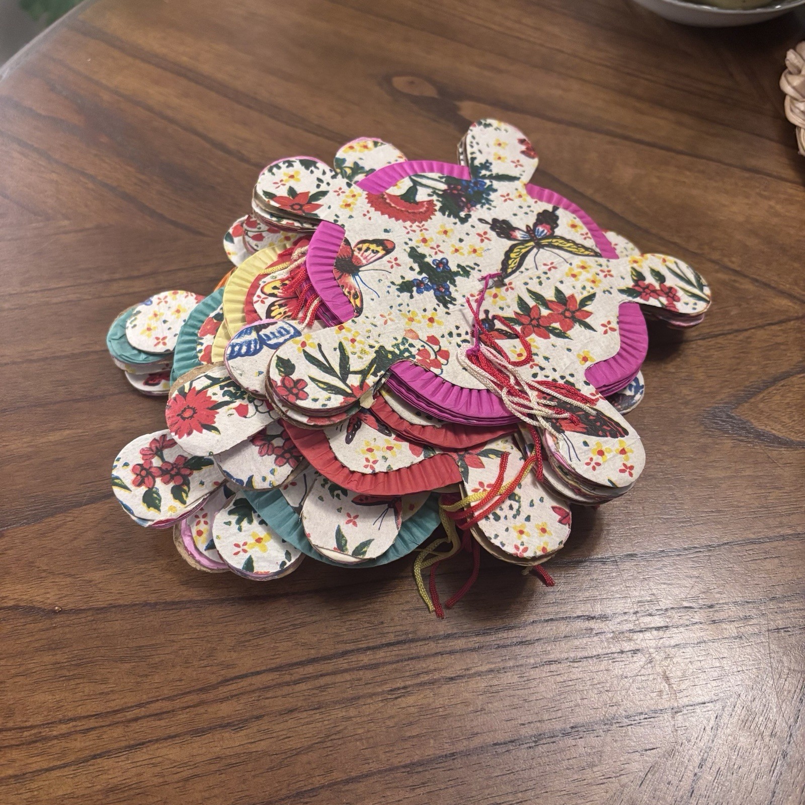 11 Vintage Chinese Paper Garden Lanterns colorful 4” w/ Tassels butterfly flower