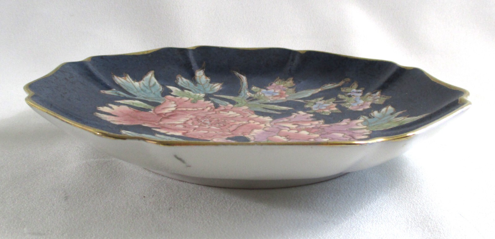 Elegant VTG Deep Blue Porcelain Plate w/Pink Chrysanthemum Design ~ Hand Painted