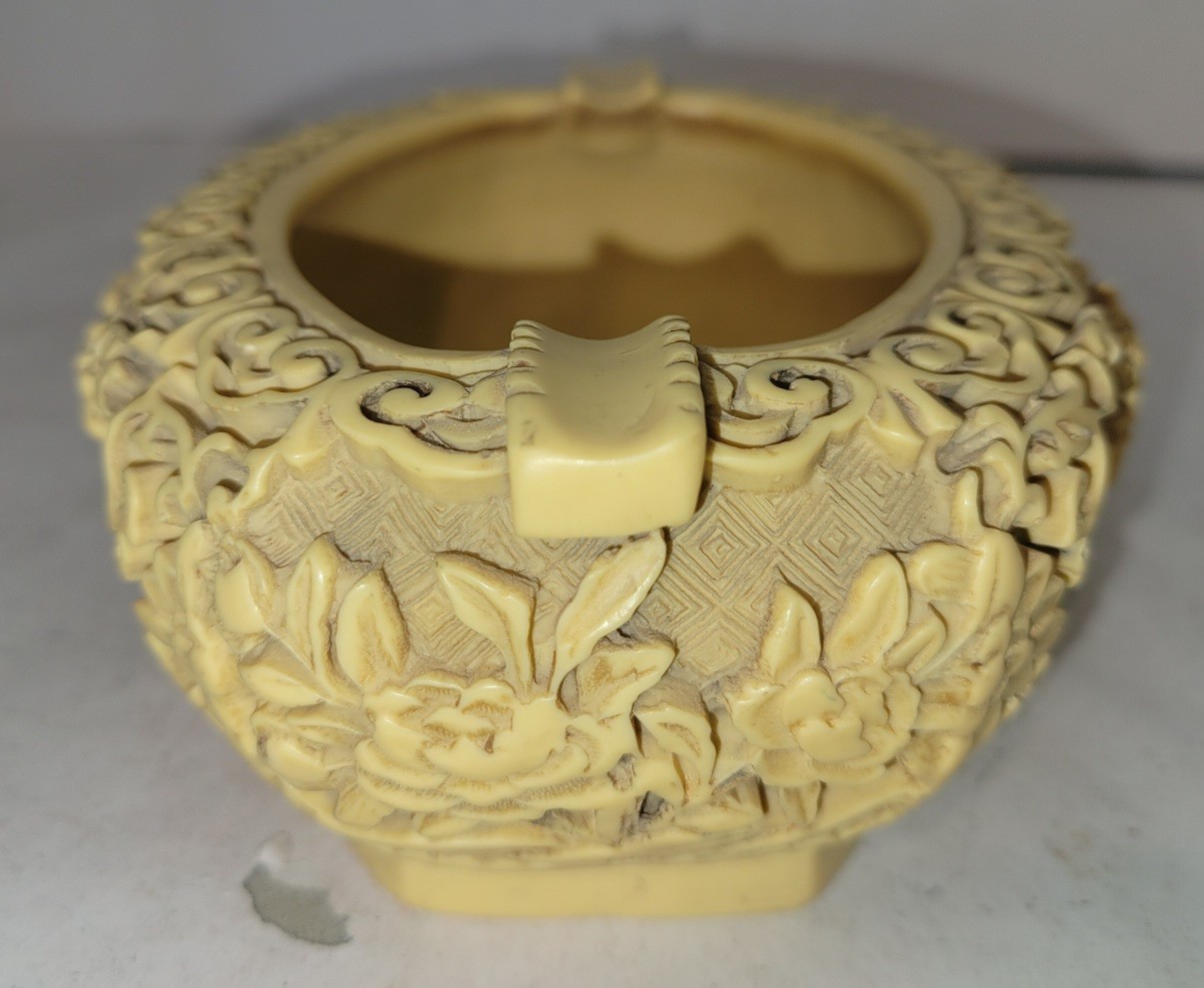 Vintage Chinese Carved Floral & Scrolled Ivory Color Cinnabar Ashtray Heavy