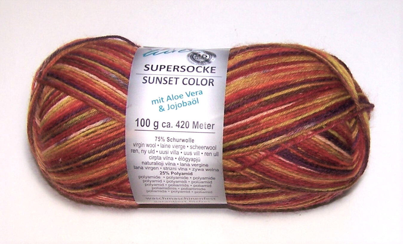 100 gm ball of ON LINE SUPERSOCKE SUNSET COLOR sock yarn w ALOE VERA color #2578
